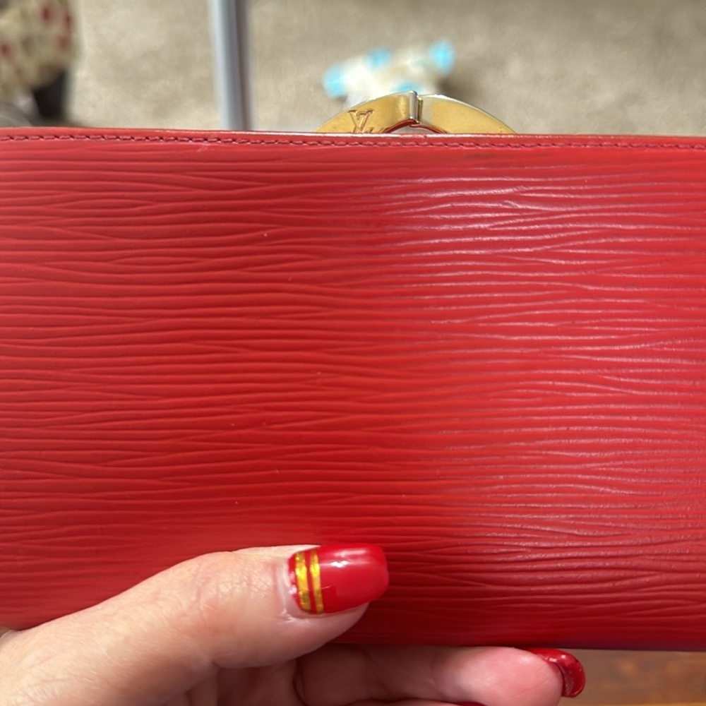 Louis Vuitton Red Epi Kisslock Long Wallet - Picture 7 of 7